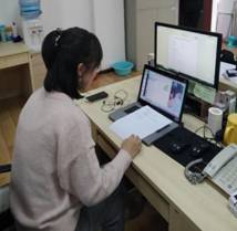 BV伟德官方网站王靖晶老师和受资助学生家庭3